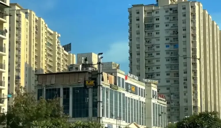 Gaur City 14th Avenue Ready to Move Home Noida Extension