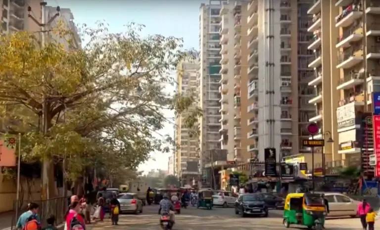 Gaur City 1st Avenue Ready to Move Apartments Noida Extension